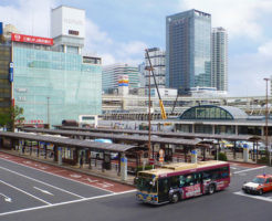 横浜駅前